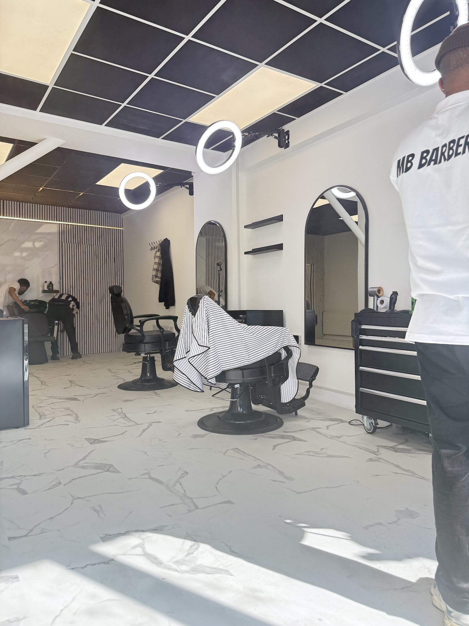 BAAZ cuts, photograph 3.