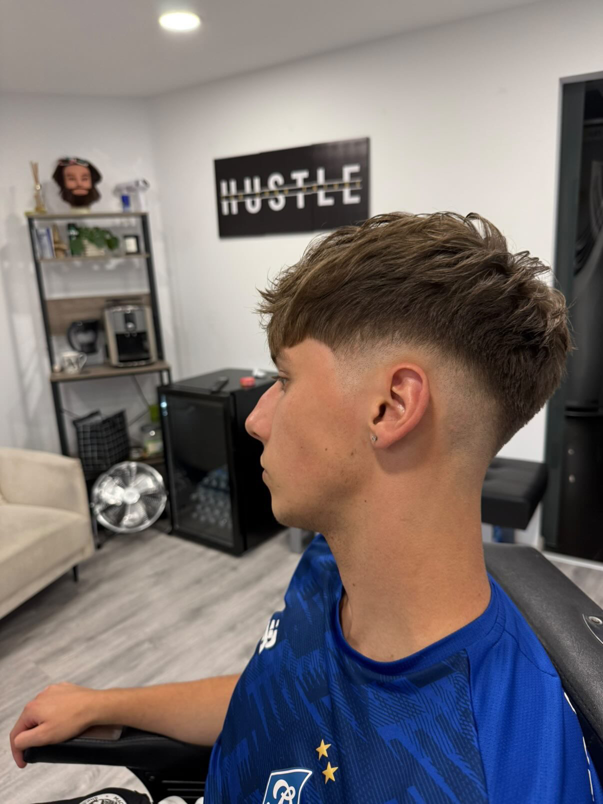 Dovlet Barber, photograph 4.