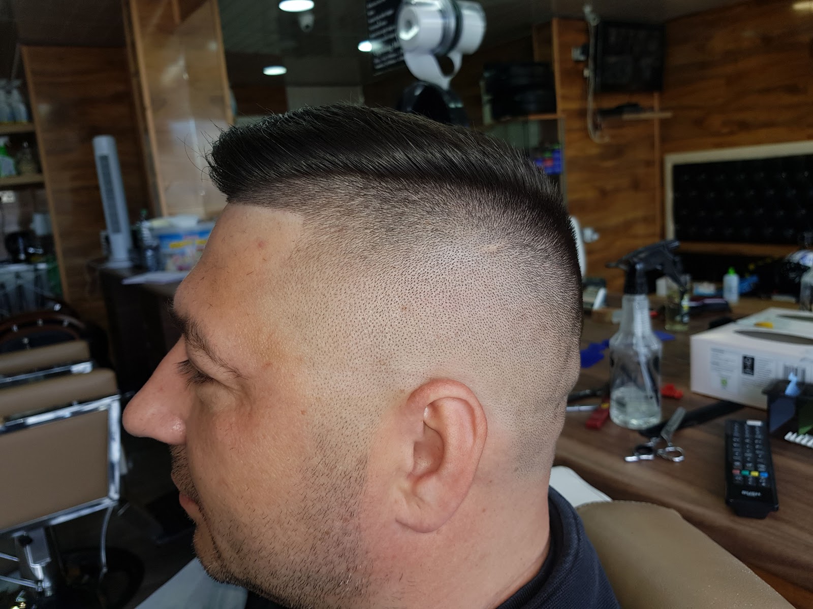 Gentz Barbers, photograph 10.