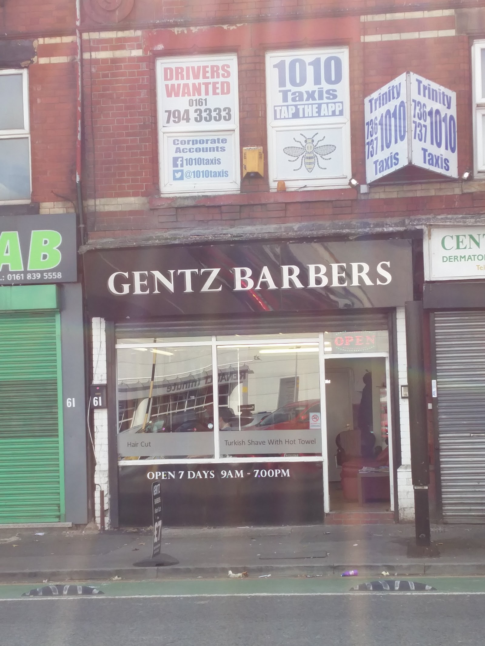 Gentz Barbers, photograph 2.