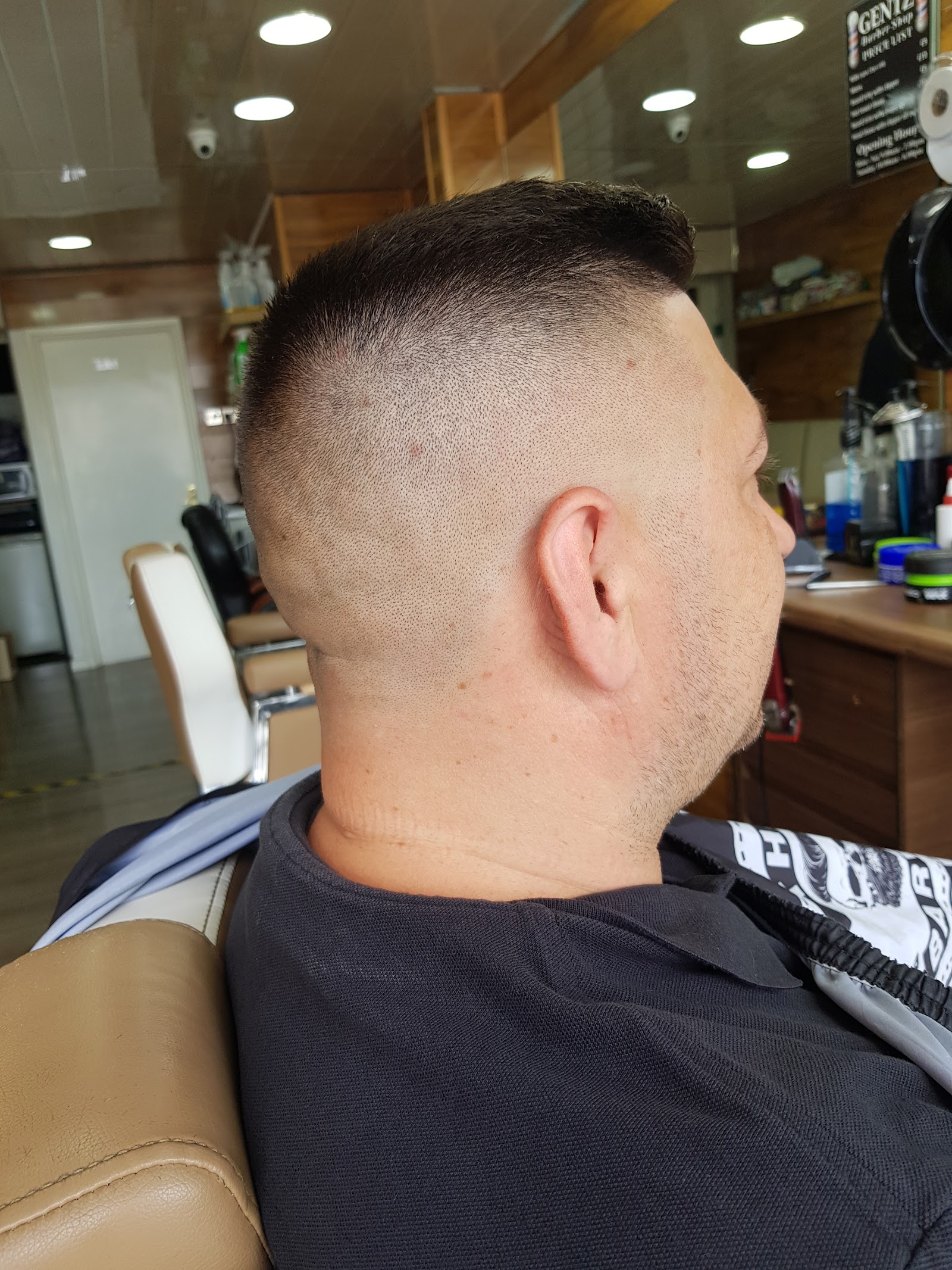 Gentz Barbers, photograph 5.